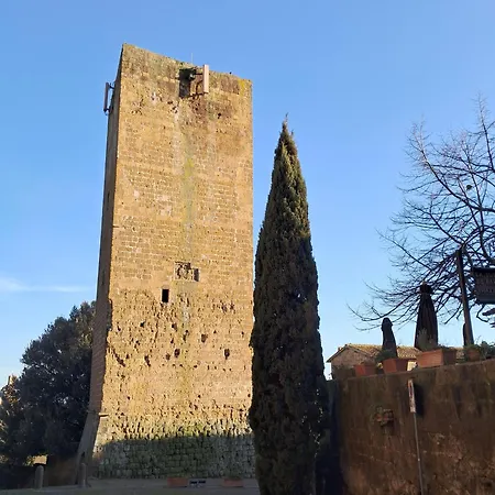 L'edera * توسكانيا